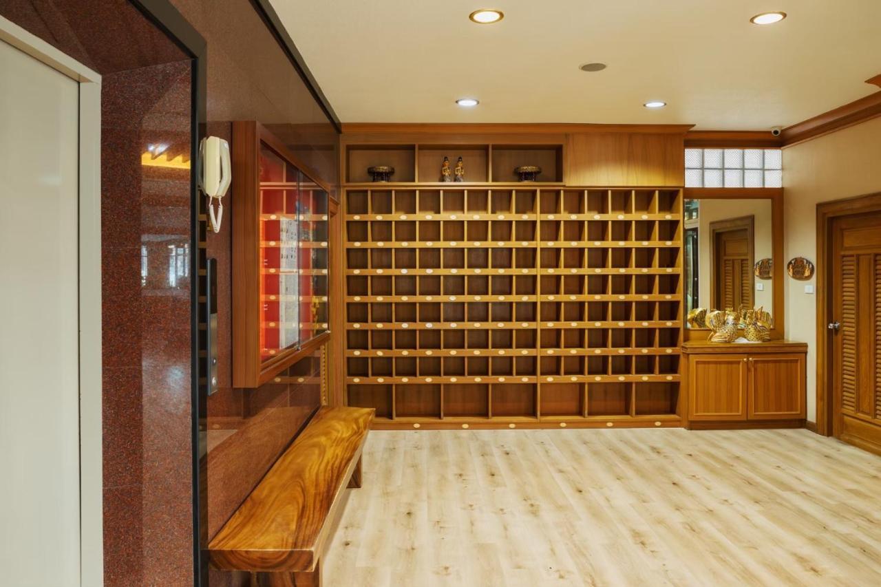 V Residence Hotel Τσιάνγκ Μάι Εξωτερικό φωτογραφία